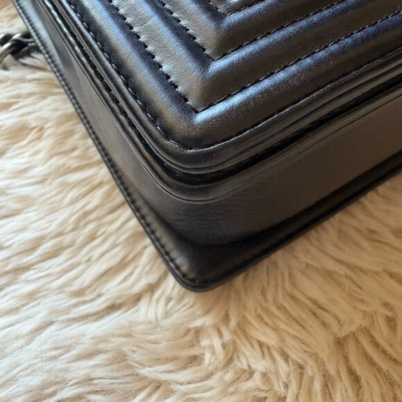 Large Chanel boy bag - Picture 5 of 11